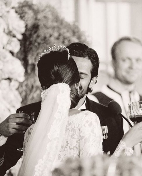 Фото з весілля принца Швеції, які до цього ти точно не бачила
