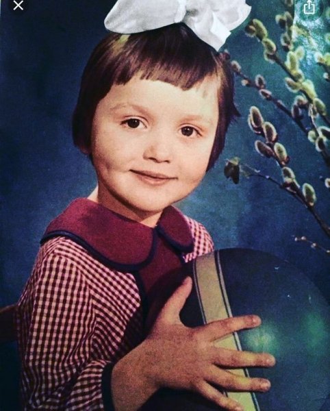 Оля Полякова у дитинстві: фото, яке розчулило мережу