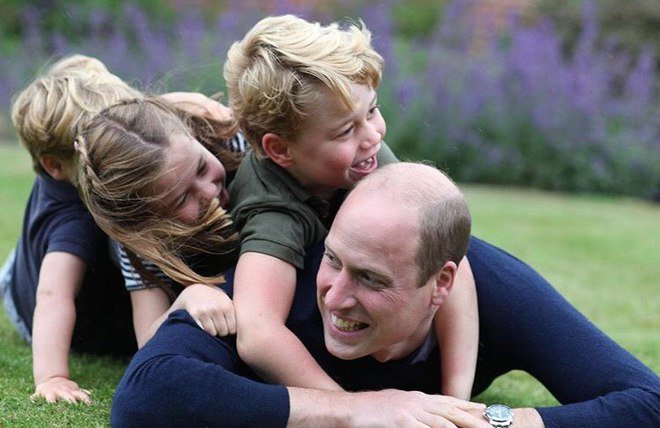 Рідкісні сімейні фото: нові знімки принца Вільяма з дітьми