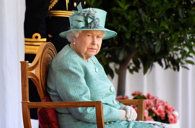 Єлизавета II офіційно відсвяткувала 94-й день народження: вихід на публіку