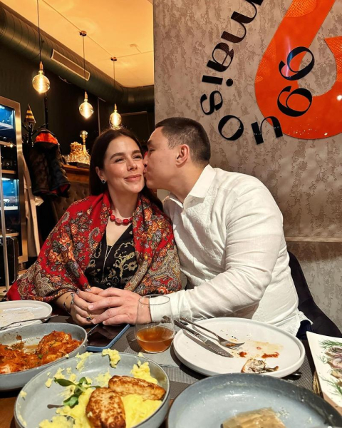 «Нашій сім'ї 3 роки»: Онуфрійчук показала фото з весілля із казахським бізнесменом