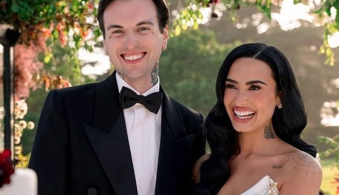 demi-lovato-zapostila-foto-zi-svogo-vesillja-64ce845.jpg