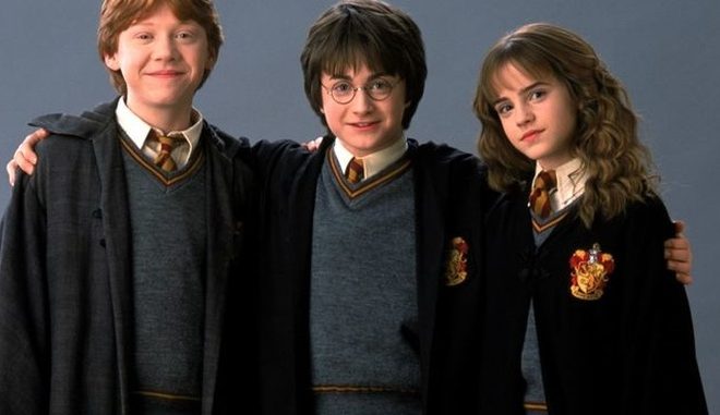 serial-garri-potter-vid-hbo-hto-zigraye-garri-rona-ta-germionu-b98ffd0.jpg