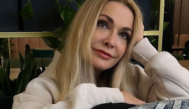 sumska-pokazala-sebe-v-roli-roksolani-na-arhivnomu-foto-z-90-h-bea0cbb.jpg