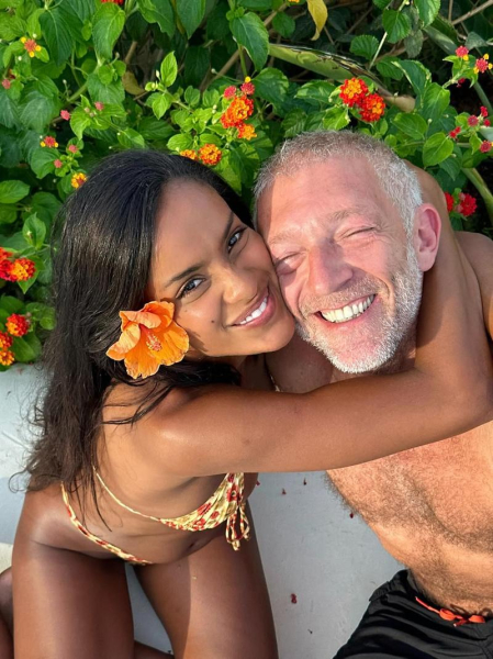 Венсан Кассель зробив селфі з молодою коханою в бікіні