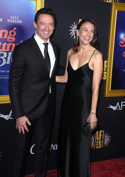 Г'ю Джекман вперше після розлучення вийшов на червону доріжку з новою дівчиною