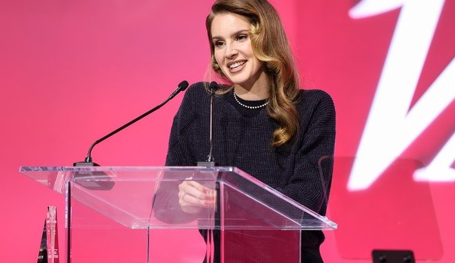 lana-del-rej-vpershe-zjavilasja-na-publichnomu-zahodi-iz-cholovikom-b254377.jpg