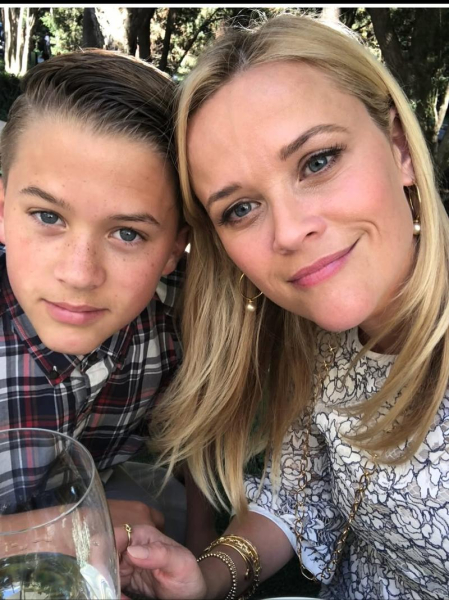 Різ Візерспун публічно привітала з 22-річчям сина від Раяна Філліппа