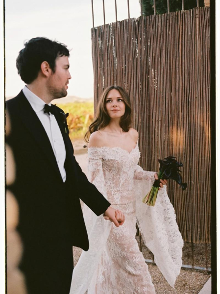 Дочка Бандераса та Гріффіт запостила нові фото з весілля