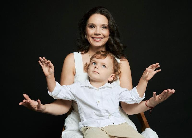 Дружина Сенцова показала нові фото сина з нагоди його 3-річчя