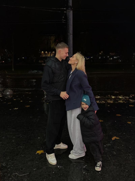 Квіткова показала, як із сином та Бражком гуляє Львовом