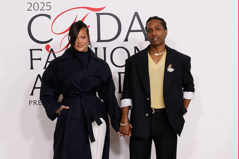 Ріанна вперше вийшла на червону доріжку після третіх пологів