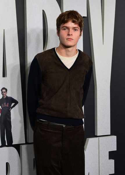 19-річний син Гвінет Пелтроу вперше з'явився на червоній доріжці