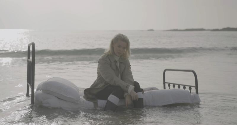 Гросу підказала, як забути колишнього в новому треку &laquo;Хто ти такий?&raquo;