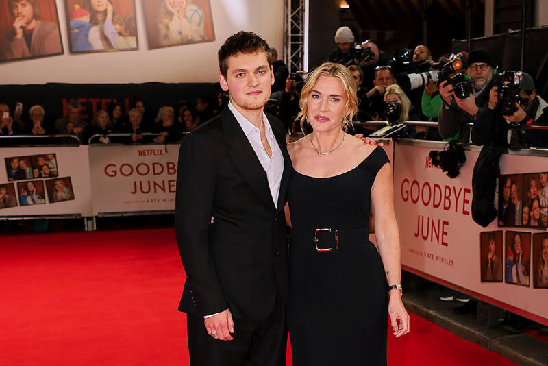 Кейт Вінслет вийшла на червону доріжку з 21-річним сином