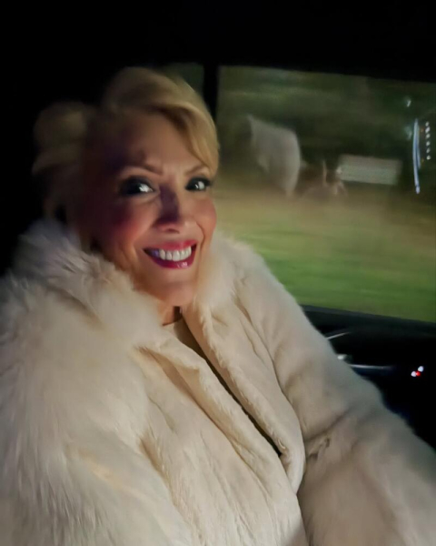 Лопес влаштувала у Лас-Вегасі вечірку з нагоди 80-річчя мами