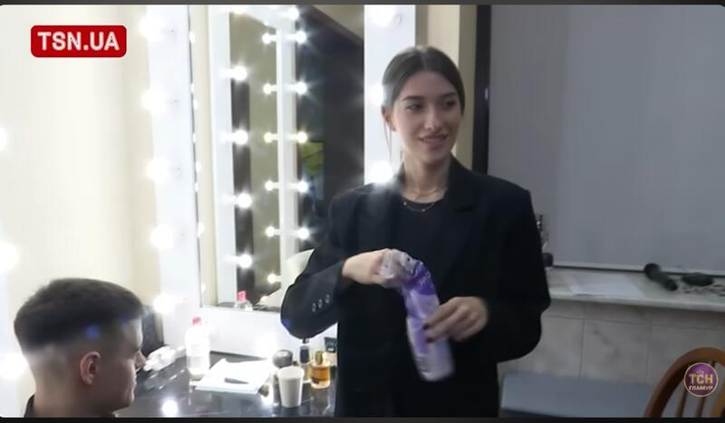 Співак Волканов вперше з'явився на публіці зі своєю дівчиною