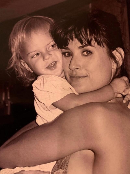 Демі Мур публічно звернулася до молодшої дочки від шлюбу з Брюсом Віллісом