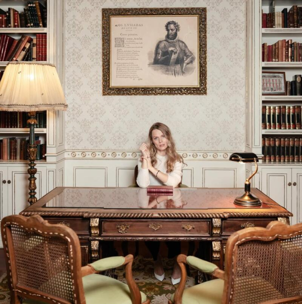 Фреймут запостила свої свіжі фото з нагоди 44-річчя