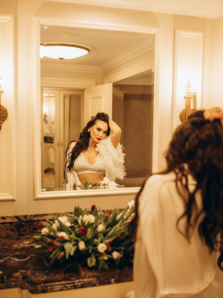 Саліванчук влаштувала відверту фотосесію у ванній