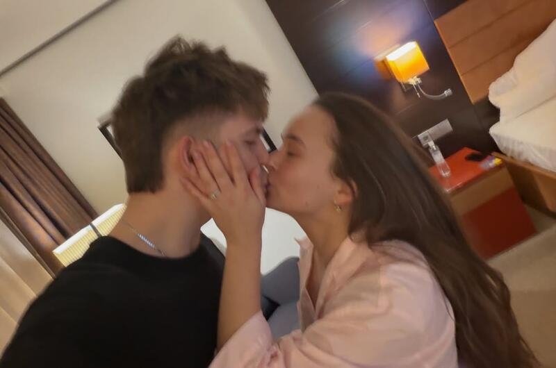 Виконавець хіта &laquo;Смарагдове небо&raquo; DREVO освідчився своїй дівчині