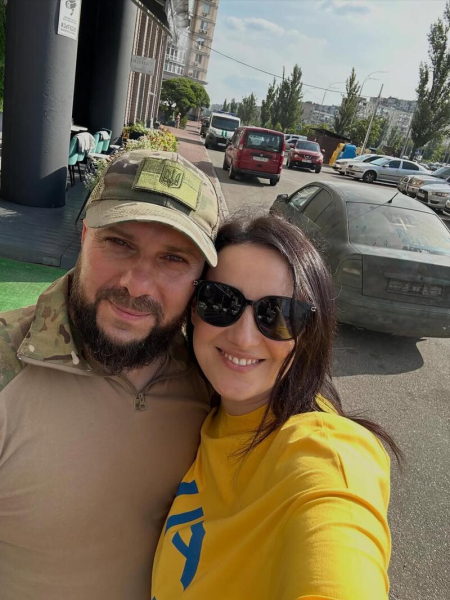 Вітвіцька запостила романтичні селфі з нареченим-військовим