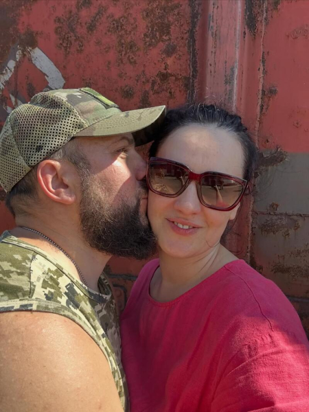 Вітвіцька запостила романтичні селфі з нареченим-військовим