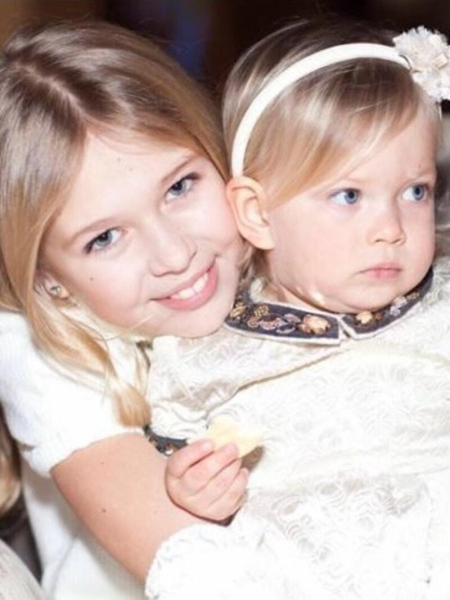 Брежнєва запостила рідкісні фото зі старшою дочкою з нагоди її 25-річчя