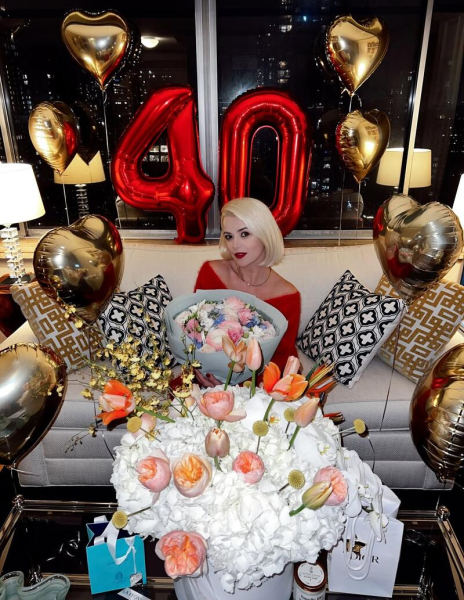 &laquo;Готова запалити у новій ері&raquo;: Міка Ньютон відсвяткувала 40-річчя