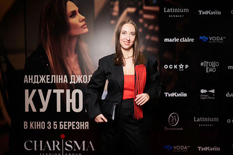 &laquo;Кутюр&raquo; з Анджеліною Джолі: у Києві відбулася офіційна прем&rsquo;єра фільму