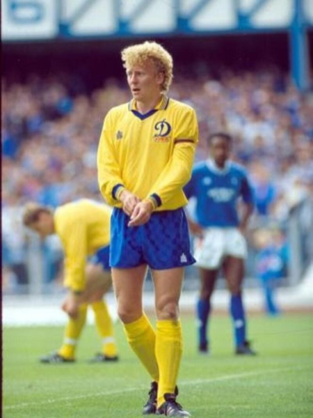 «Моя опора та приклад сили»: Катерина Кузнєцова привітала батька-футболіста з 63-річчям