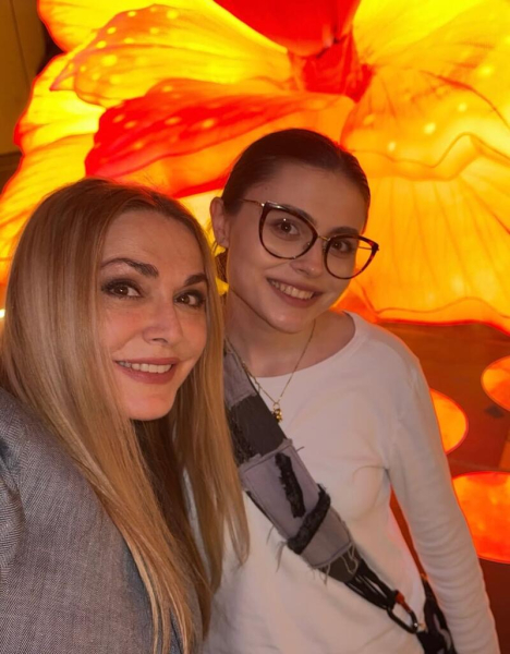 Ольга Сумська зворушила архівними кадрами на честь 24-річчя молодшої дочки