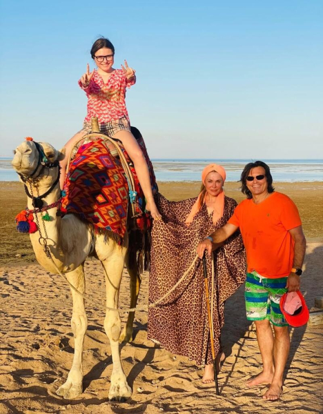 Ольга Сумська зворушила архівними кадрами на честь 24-річчя молодшої дочки