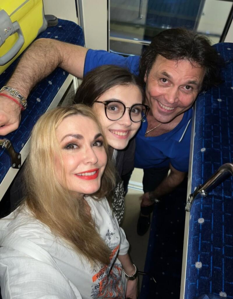 Ольга Сумська зворушила архівними кадрами на честь 24-річчя молодшої дочки