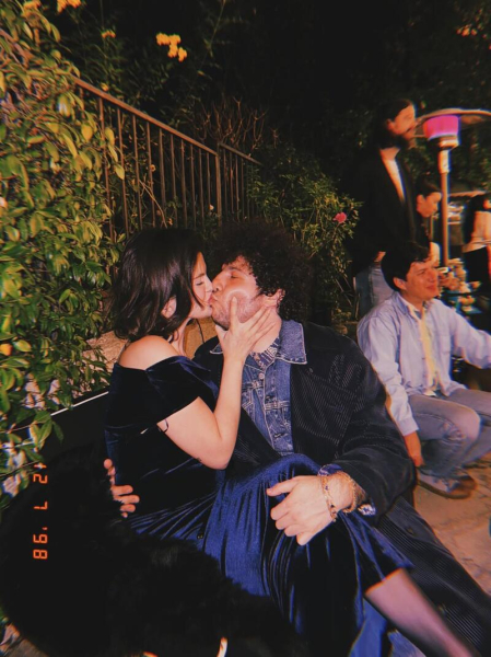 Селена Гомес поділилася романтичними фото з чоловіком-іменинником