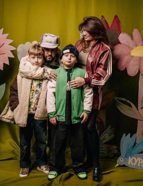 Сімейний вихід: Монатік відвідав &laquo;Кураж&raquo; з дружиною та старшими синами