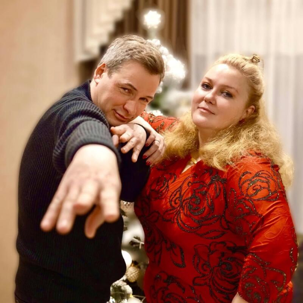 Зірка «Скаженого весілля» Леся Самаєва привітала чоловіка з 25-річчям шлюбу