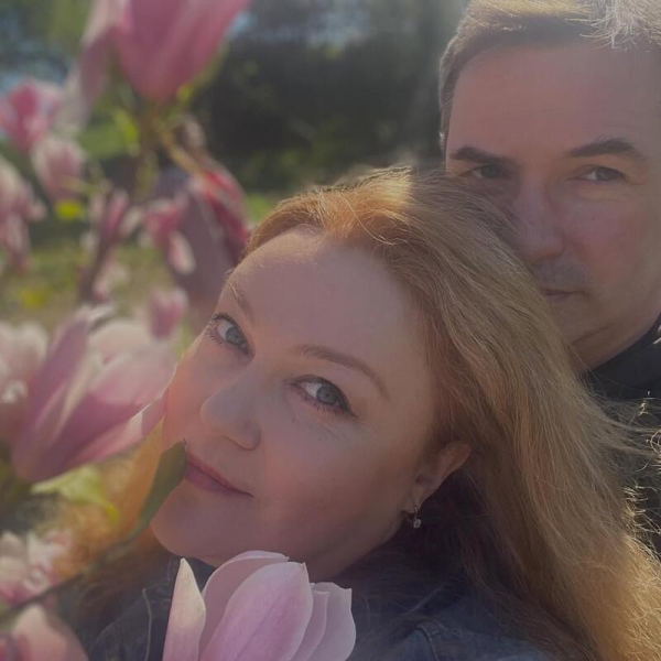 Зірка «Скаженого весілля» Леся Самаєва привітала чоловіка з 25-річчям шлюбу